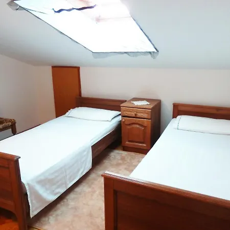 In With Two-bedrooms 3 Apartment