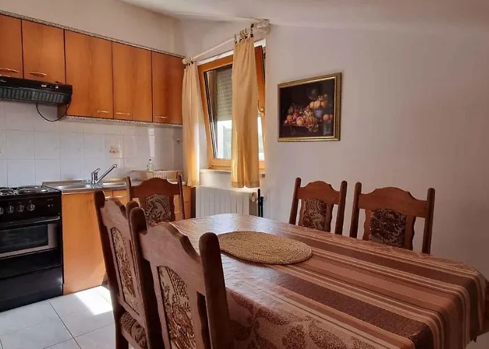 In With Two-bedrooms 3