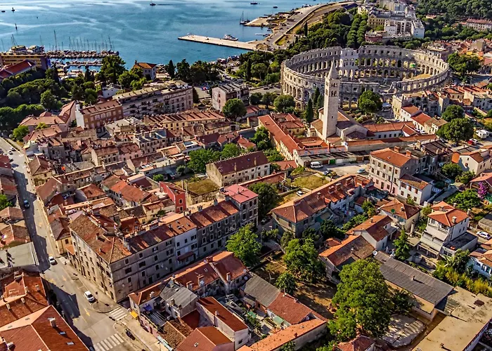 In With Two-bedrooms 3 * Medulin